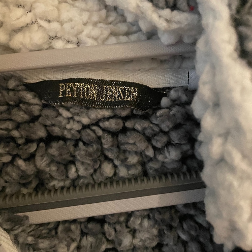 Peyton Jenson Fleece View 2